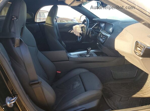 WBAHF3C08PWY20846 2023 BMW Z4 Black Vista de los asientos traseros