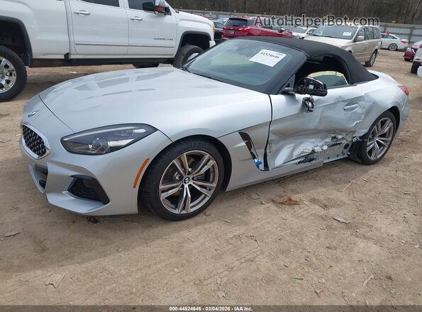 WBAHF3C0XNWX89919 2022 BMW Z4 Silver Front left