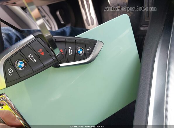WBAHF3C0XNWX89919 2022 BMW Z4 Silver Dashboard view