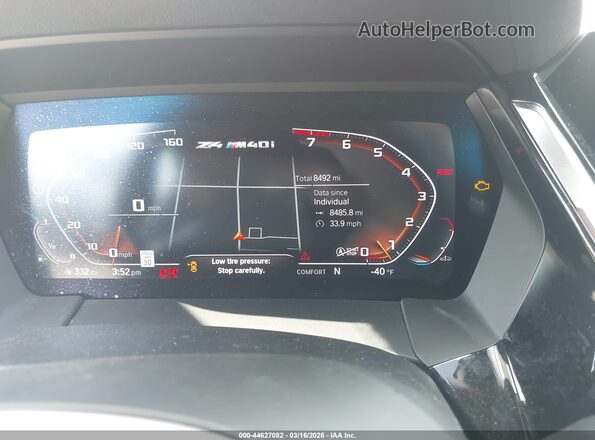 WBAHF9C01SWY46538 2025 BMW Z4 Red Հետևի նստատեղերի տեսք