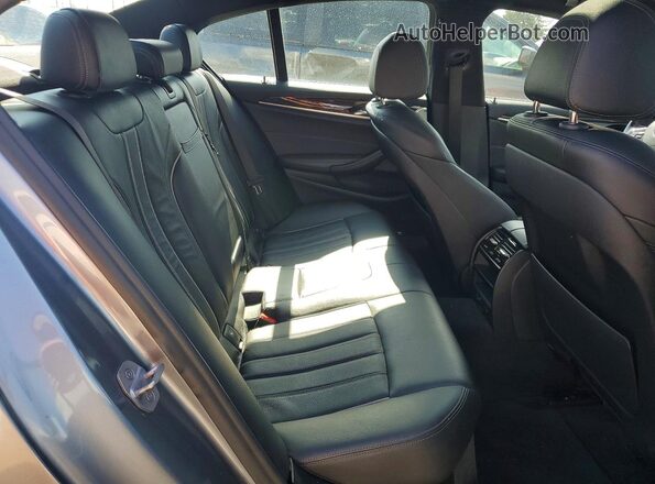 WBAJA9C56JB249791 2018 BMW 5 SERIES Silver Հետևի նստատեղերի տեսք