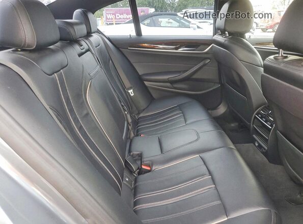 WBAJA9C56JB252190 2018 BMW 5 SERIES Gray Widok tylnych siedzeń