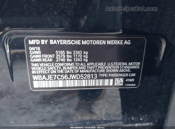 WBAJE7C56JWD52813 2018 BMW 5 SERIES Black Vista del compartimento del motor