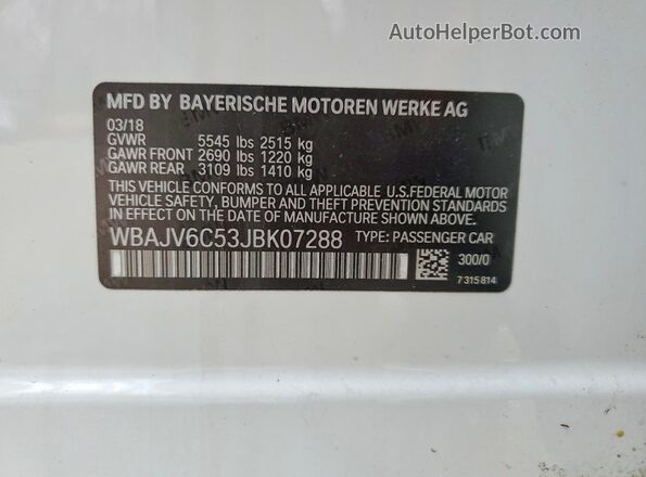 WBAJV6C53JBK07288 2018 BMW 6 SERIES White Vista del compartimento del motor