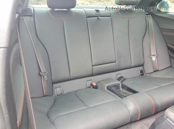 WBS2U7C01L7E35909 2020 BMW M2 Black უკანა სავარძლების ხედი
