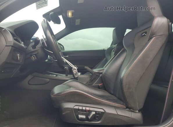 WBS2U7C01L7E35909 2020 BMW M2 Black წინა სალონის ხედი
