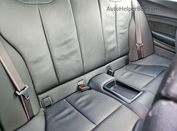 WBS2U7C54K7D32476 2019 BMW M2 Silver უკანა სავარძლების ხედი