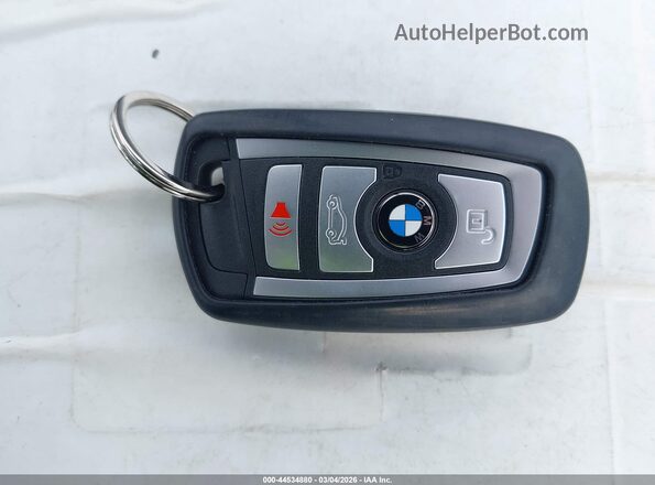 WBS2U7C59K7D09484 2019 BMW M2 Silver Vista del salpicadero
