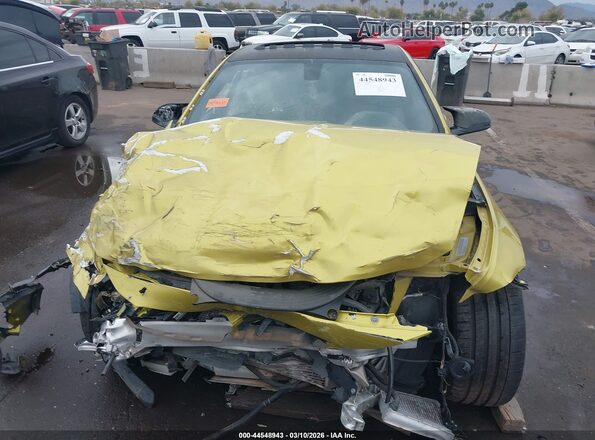 WBS3R9C53GK336652 2016 BMW M4 Желтый Вид задней части салона