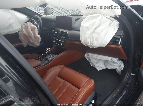 WBS83CH05MCF97257 2021 BMW M5 Black Widok wnętrza z przodu