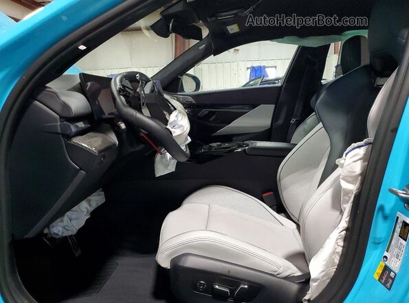 WBS83FK01TCW05540 2026 BMW M5 Blue Front interior view
