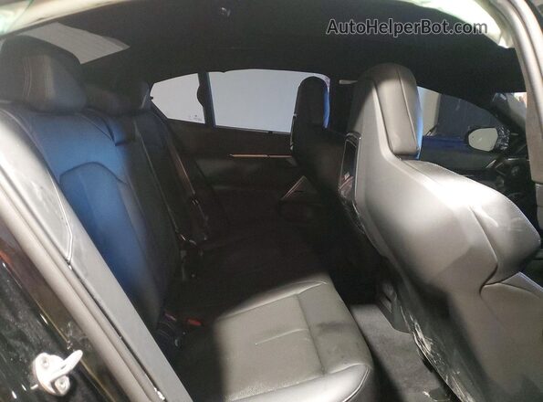 WBS83FK03SCU70091 2025 BMW M5 Black Widok tylnych siedzeń
