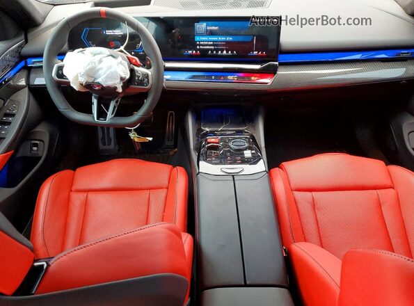 WBS83FK03SCU77056 2025 BMW M5 Black Вид панелі приладів