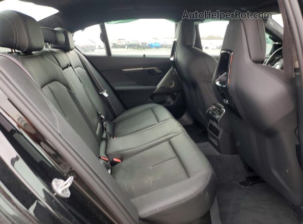 WBS83FK07SCU09312 2025 BMW M5 Black Widok tylnych siedzeń