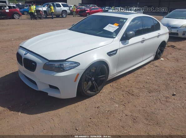 WBSFV9C50GD595631 2016 BMW M5 White წინა მარცხენა ხედი სამი მეოთხედიდან