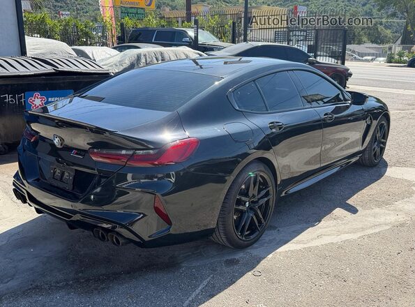 WBSGV0C02SCT39039 2025 BMW M8 Black Դիմացի տեսք
