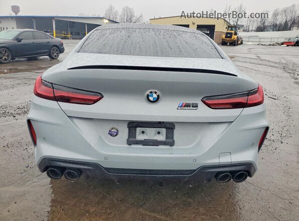 WBSGV0C04SCU15120 2025 BMW M8 Blue Widok z tyłu