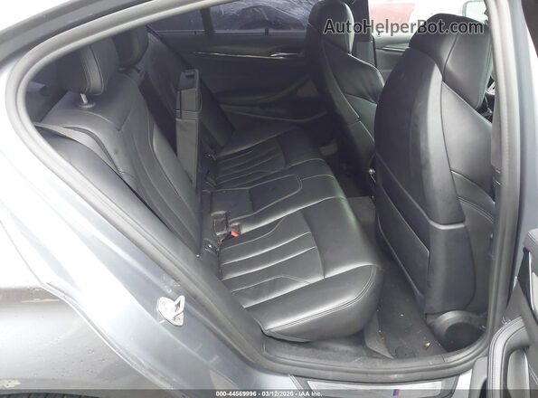 WBSJF0C51JB282593 2018 BMW M5 Gray Widok naklejki z numerem VIN
