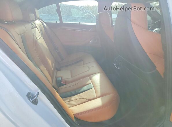 WBSJF0C53KB447416 2019 BMW M5 White უკანა სავარძლების ხედი