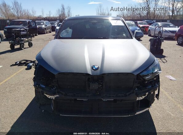 WBX63GM07T5407988 2026 BMW X2 Gray Widok wnętrza z tyłu