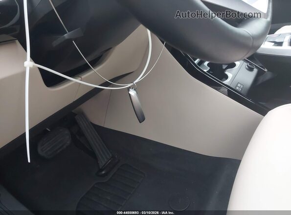 WBX73EF00S5167686 2025 BMW X1 Белый 