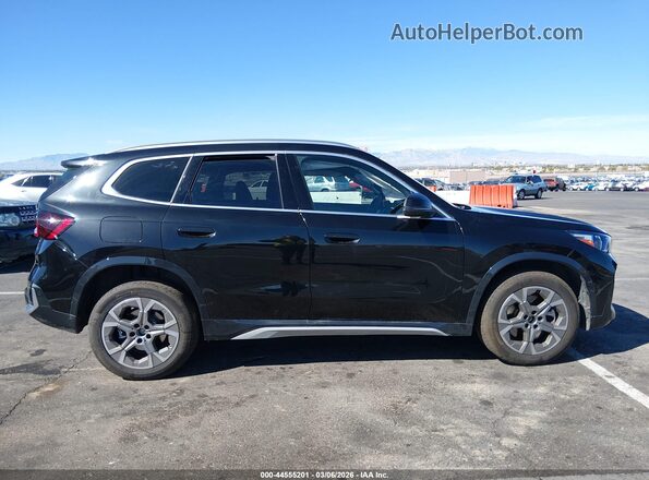 WBX73EF02T5459616 2026 BMW X1 Black Widok wnętrza z tyłu