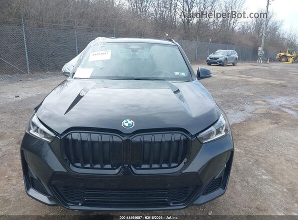 WBX73EF04T5531397 2026 BMW X1 Черный Вид задней части салона