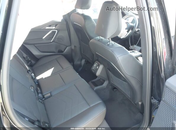 WBX73EF07P5X11401 2023 BMW X1 Black Vista de la etiqueta del VIN