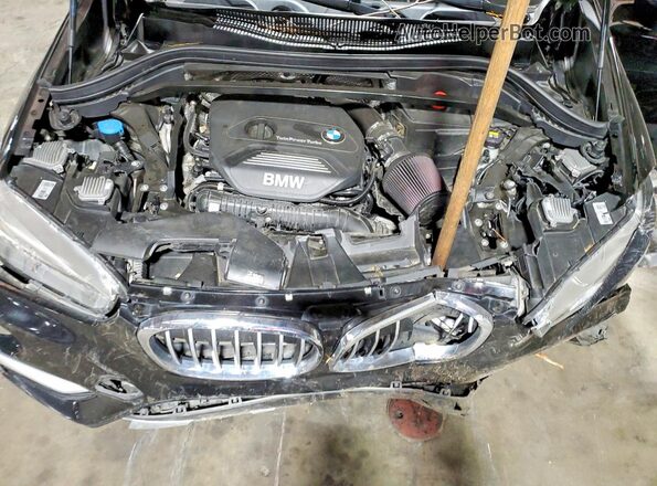 WBXHT3C32GP884450 2016 BMW X1 Черный Вид задней части салона
