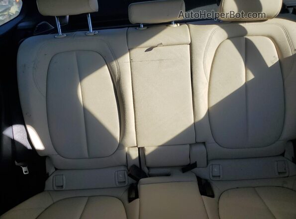 WBXHT3C36H5F75127 2017 BMW X1 Blue Vista de los asientos traseros