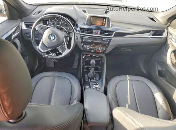 WBXHT3C38G5F66332 2016 BMW X1 Серый Вид панели приборов