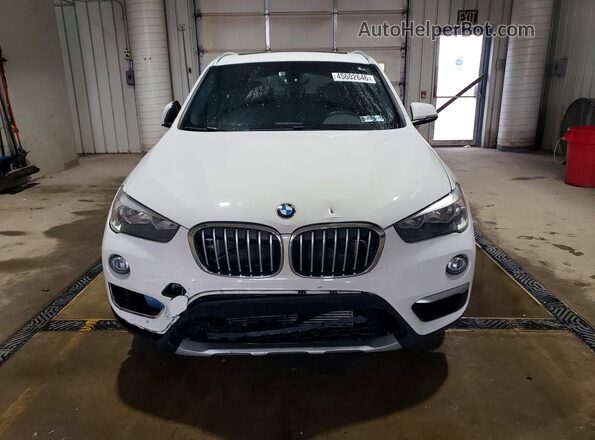 WBXHT3C39J3H33008 2018 BMW X1 White Widok z przodu