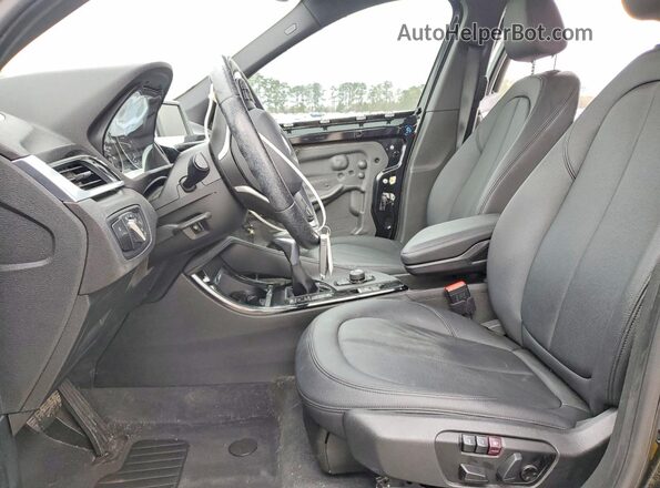 WBXHT3Z34G4A48778 2016 BMW X1 Черный Вид салона спереди