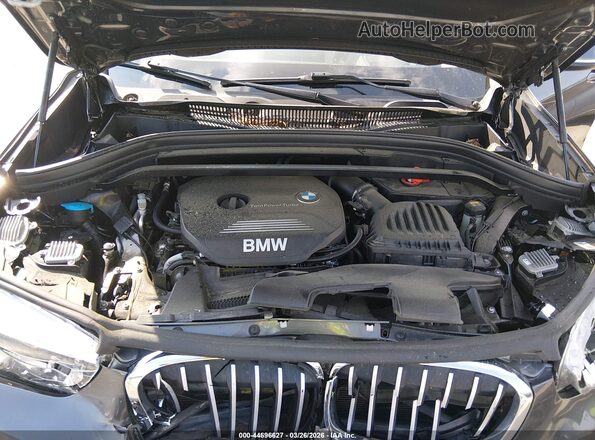 WBXHT3Z36H4A65695 2017 BMW X1 Gray Vista trasera
