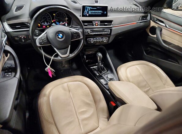 WBXHT3Z38G4A51067 2016 BMW X1 Black წინა პანელის ხედი