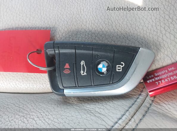 WBXHT3Z39H4A54335 2017 BMW X1 Gray Widok deski rozdzielczej