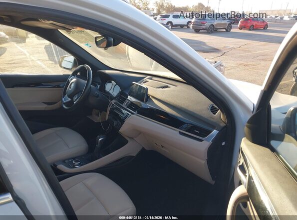 WBXHU7C5XK5L11208 2019 BMW X1 White 