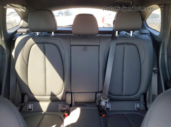 WBXJG7C00M3M74252 2021 BMW X1 Silver 