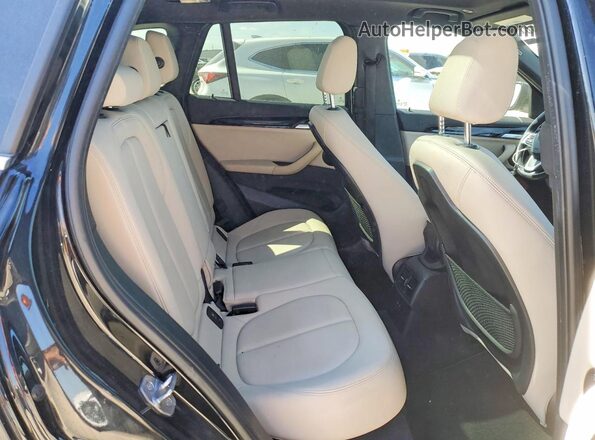 WBXJG7C08N5V40729 2022 BMW X1 Black Rear interior view