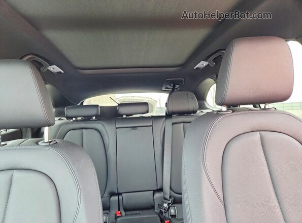 WBXJG9C04M5T98616 2021 BMW X1 White უკანა სავარძლების ხედი