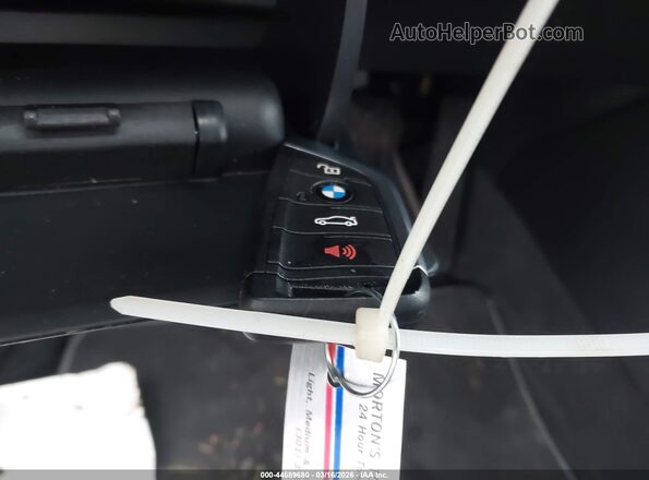 WBXJG9C08N5V17446 2022 BMW X1 Blue Widok deski rozdzielczej