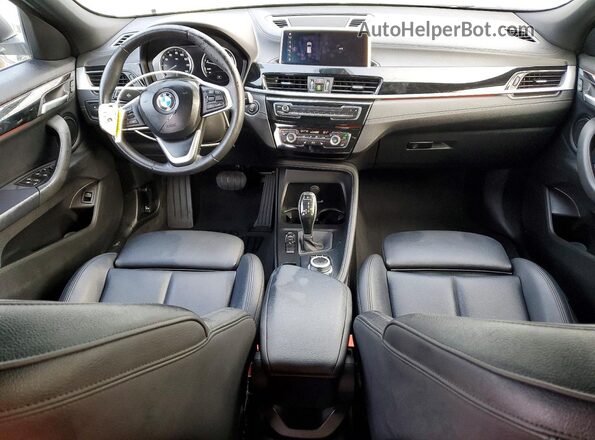 WBXYH9C00L5P96089 2020 BMW X2 White Առջևի վահանակի տեսք