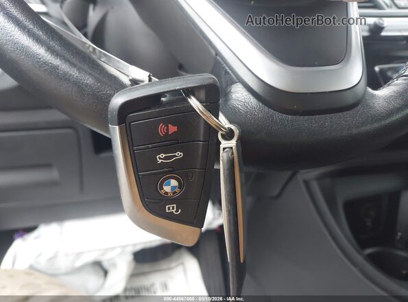 WBXYH9C03L5P43774 2020 BMW X2 Silver Vista del salpicadero