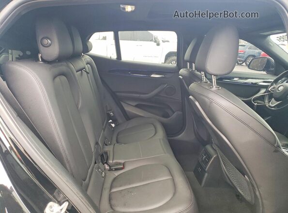 WBXYH9C04N5U34799 2022 BMW X2 Black Widok wnętrza z tyłu