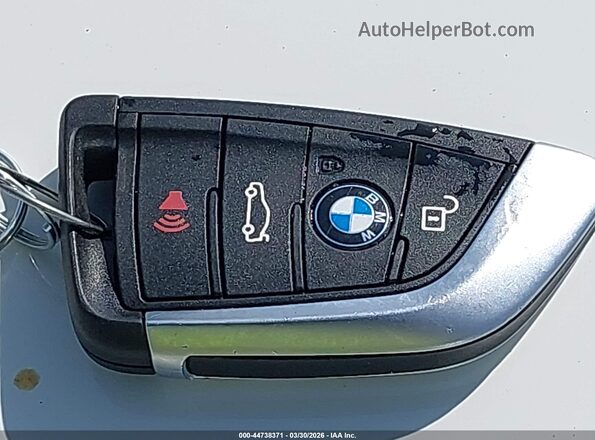 WBXYH9C08M5S40758 2021 BMW X2 White Widok deski rozdzielczej