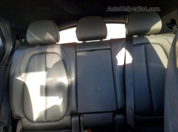 WBXYJ1C05L5P69847 2020 BMW X2 White Вид задніх сидінь