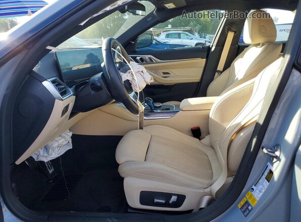 WBY33AW05NFM95042 2022 BMW I4 Gray Вид салону спереду