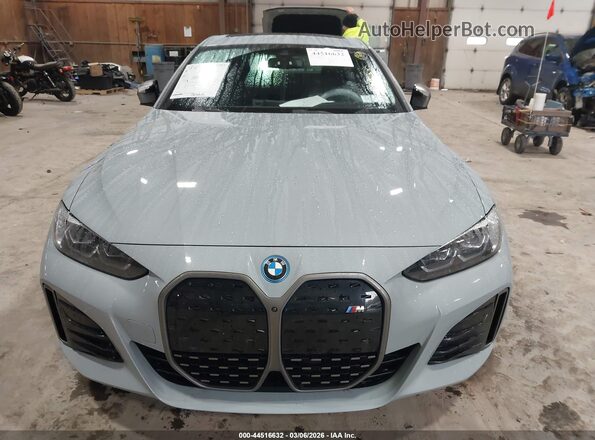WBY33AW08PFN42907 2023 BMW I4 Gray ხელსაწყოთა პანელის ხედი