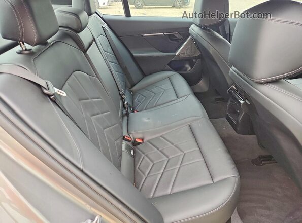 WBY33FK05RCR85281 2024 BMW OTHER Gray Вид задніх сидінь