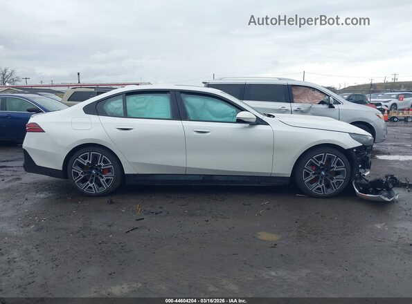 WBY33HG06TCW28364 2026 BMW OTHER White უკანა სალონის ხედი